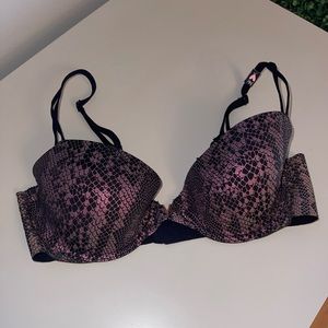 Victoria’s Secret bra